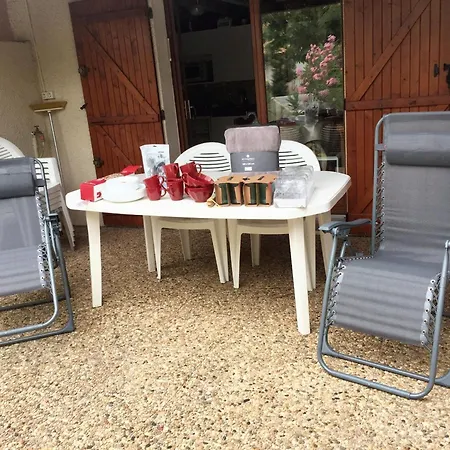 Charmante Maison Familiale A Avec Terrasse Ensoleillee