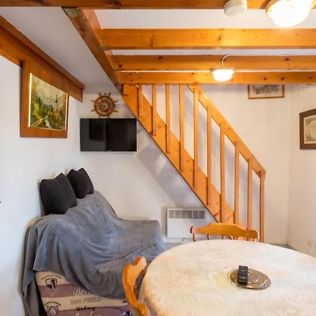Charmante Maison Familiale A Avec Terrasse Ensoleillee