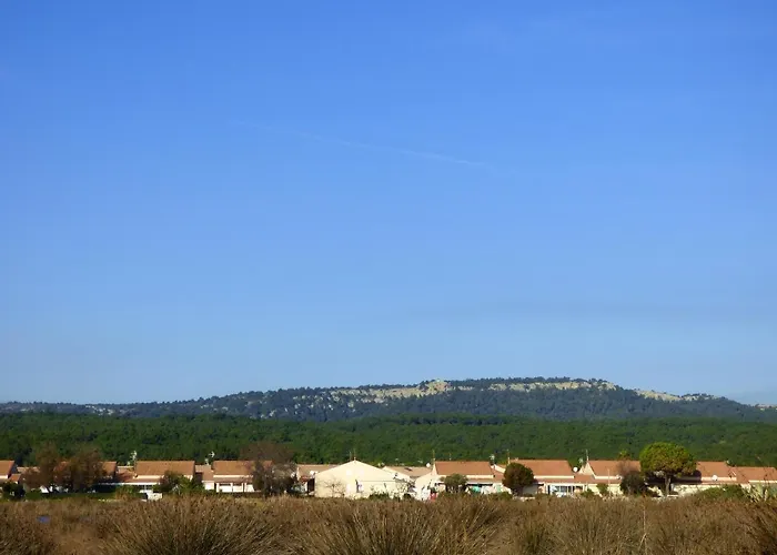 Casa vacanze Charmante Maison Familiale à Avec Terrasse Ensoleillée
